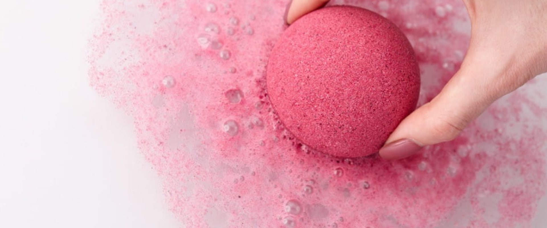 Is it okay to bathe with a bath bomb?